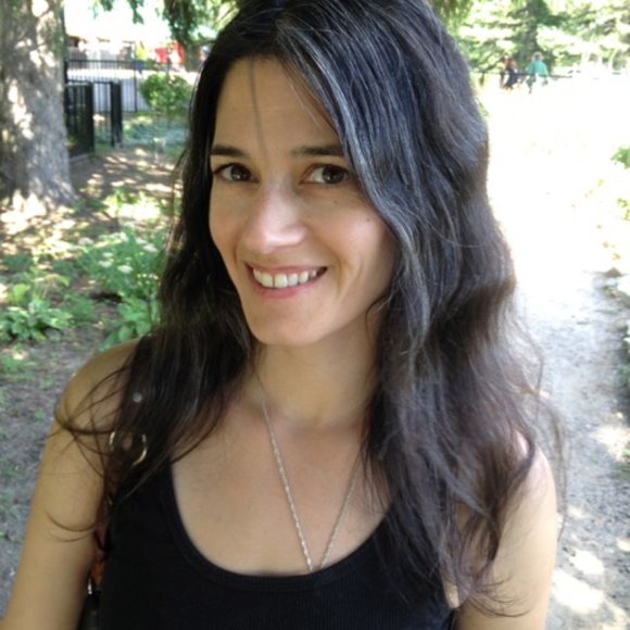 Danielle Simonson, wife, mother, professional fine artist. - Picture 3 of 8